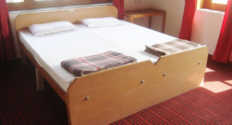 Holiday Inn, Srinagar 4